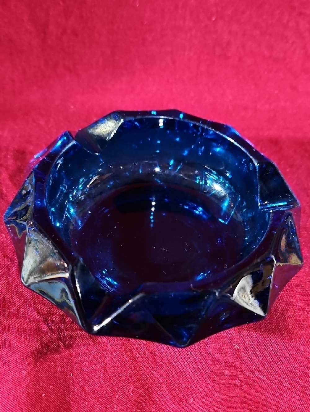 Stunning Viking Cobalt Blue Art Glass "Bluenique" Ashtray Diamond Point #7343